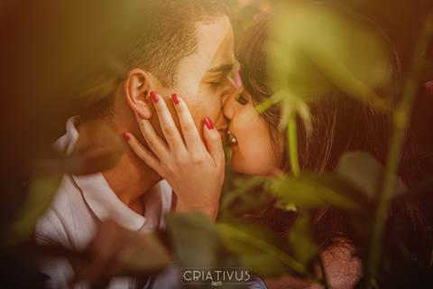 Inspiração e ideias criativas  ensaio fotográfico pré casamento de casal Holambra'