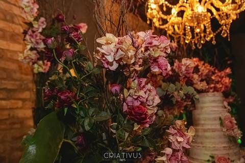 Inspiração e ideias criativas de fotos fotográfico de decoração de casamento mesa do bolo no Mediterrâneo Tatuapé-SP'