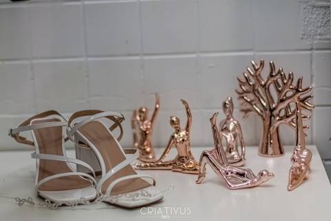 Inspiração e ideias criativas de fotos fotográfico de Making Of da noiva Lu Brito Tatuapé-SP'