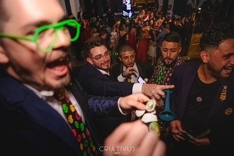 Inspiração e ideias criativas de fotos fotográfico de festa balada em casamento no Mediterrâneo Tatuapé-SP'