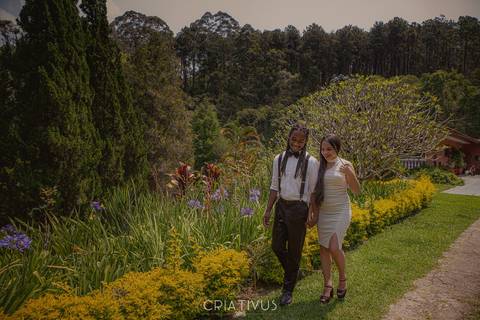 Inspiração e ideias criativas  ensaio fotográfico pré casamento de casal  Orquidário Maylasky'