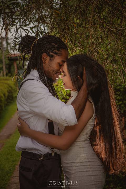 Inspiração e ideias criativas  ensaio fotográfico pré casamento de casal  Orquidário Maylasky'
