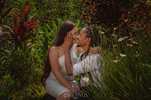 Inspiração e ideias criativas  ensaio fotográfico pré casamento de casal  Orquidário Maylasky'