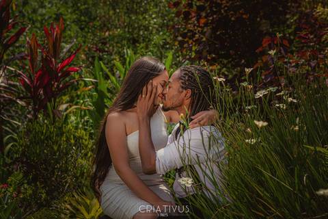 Inspiração e ideias criativas  ensaio fotográfico pré casamento de casal  Orquidário Maylasky'