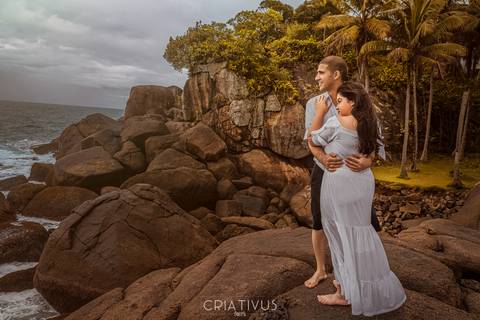 Inspiração e ideias criativas  ensaio fotográfico pré casamento de casal Ubatuba'