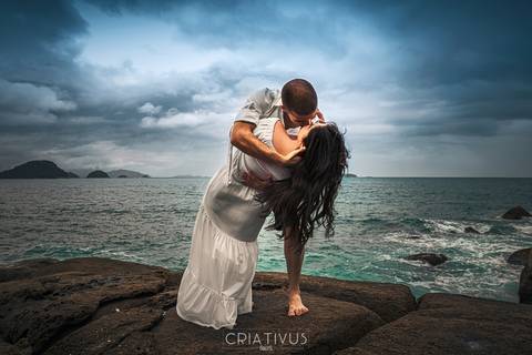 Inspiração e ideias criativas  ensaio fotográfico pré casamento de casal Ubatuba'
