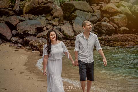 Inspiração e ideias criativas  ensaio fotográfico pré casamento de casal Ubatuba'