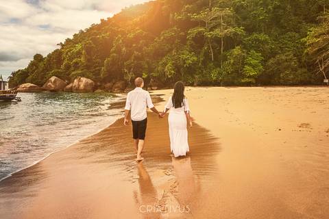 Inspiração e ideias criativas  ensaio fotográfico pré casamento de casal Ubatuba'