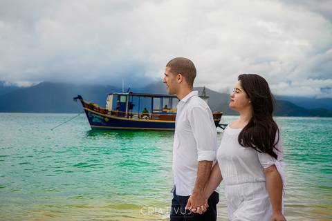Inspiração e ideias criativas  ensaio fotográfico pré casamento de casal Ubatuba'