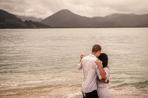 Inspiração e ideias criativas  ensaio fotográfico pré casamento de casal Ubatuba'