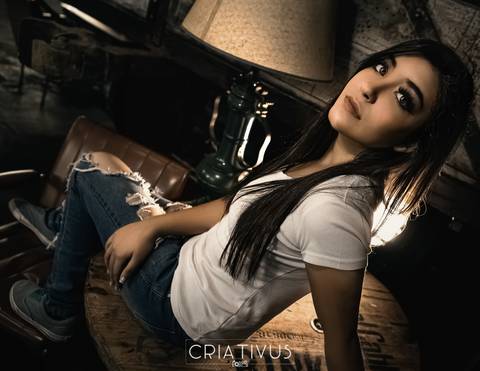 Inspiração e ideias criativas de ensaio girl power ensaio girl boss Ensaio Fotográfico Feminino  BTNK Bar'