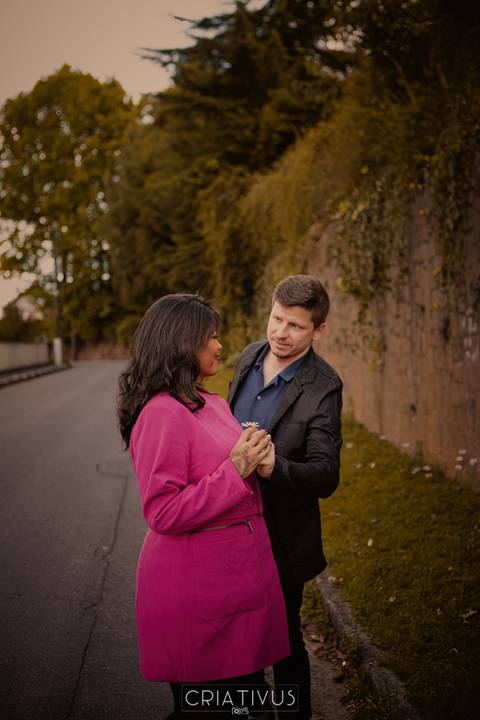 Inspiração e ideias criativas  ensaio fotográfico pré casamento de casal Campos do Jordão'