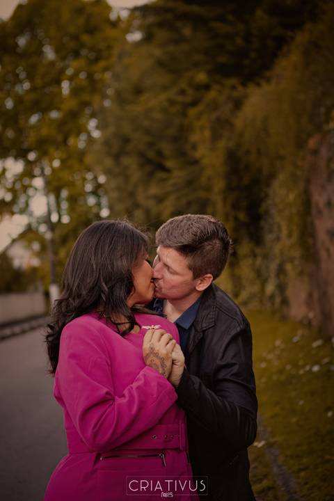 Inspiração e ideias criativas  ensaio fotográfico pré casamento de casal Campos do Jordão'