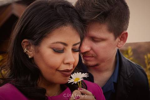 Inspiração e ideias criativas  ensaio fotográfico pré casamento de casal Campos do Jordão'