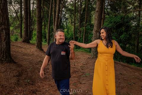Inspiração e ideias criativas  ensaio fotográfico pré casamento de casal na Aldeia da Serra'