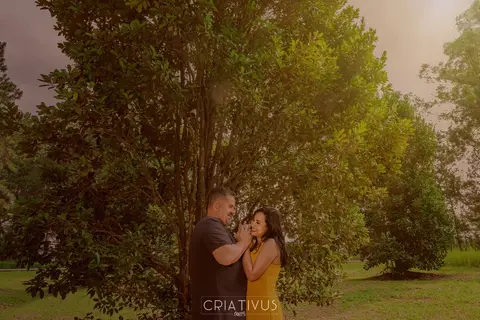 Inspiração e ideias criativas  ensaio fotográfico pré casamento de casal na Aldeia da Serra'