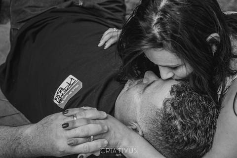 Inspiração e ideias criativas  ensaio fotográfico pré casamento de casal na Aldeia da Serra'