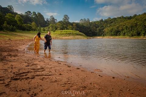 Inspiração e ideias criativas  ensaio fotográfico pré casamento de casal na Aldeia da Serra'