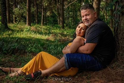 Inspiração e ideias criativas  ensaio fotográfico pré casamento de casal na Aldeia da Serra'