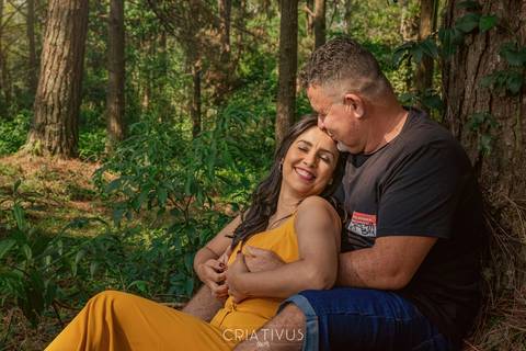 Inspiração e ideias criativas  ensaio fotográfico pré casamento de casal na Aldeia da Serra'