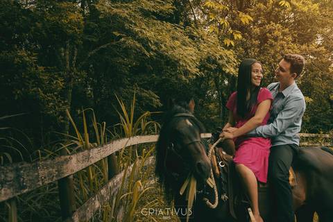 Inspiração e ideias criativas ensaio fotográfico pré casamento de casal em São Roque'