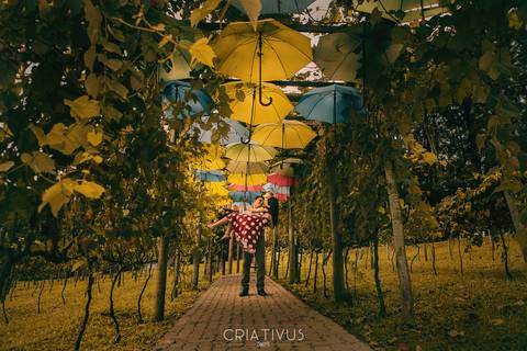 Inspiração e ideias criativas ensaio fotográfico pré casamento de casal em São Roque'