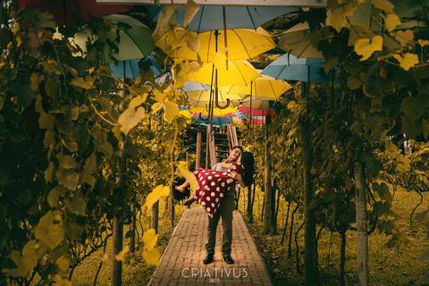 Inspiração e ideias criativas ensaio fotográfico pré casamento de casal em São Roque'