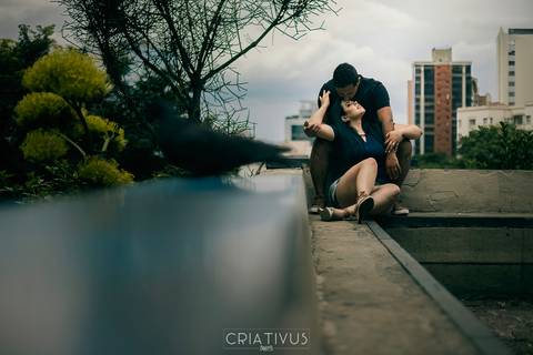 Inspiração e ideias criativas ensaio fotográfico pré casamento de casal na Av. Paulista'