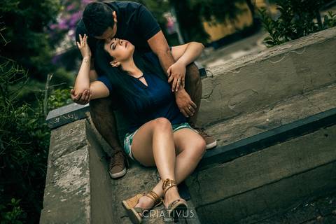 Inspiração e ideias criativas ensaio fotográfico pré casamento de casal na Av. Paulista'