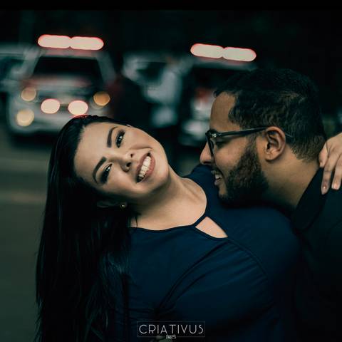 Inspiração e ideias criativas ensaio fotográfico pré casamento de casal na Av. Paulista'