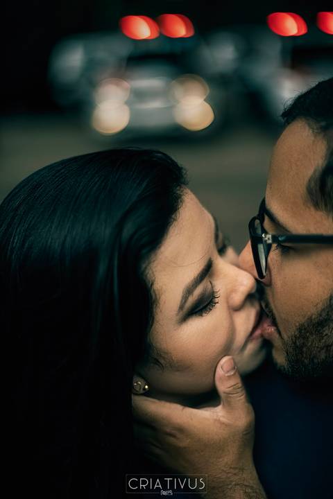 Inspiração e ideias criativas ensaio fotográfico pré casamento de casal na Av. Paulista'