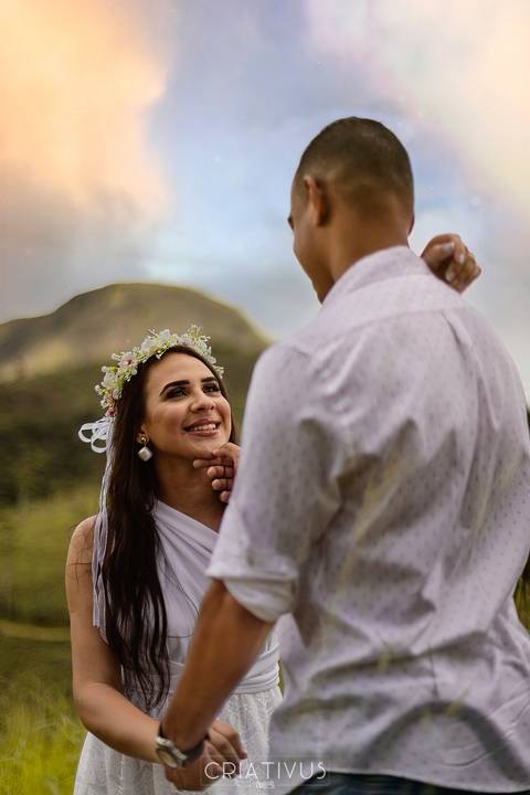 Inspiração e ideias criativas ensaio fotográfico pré casamento de casal  Mirante do Saboó'