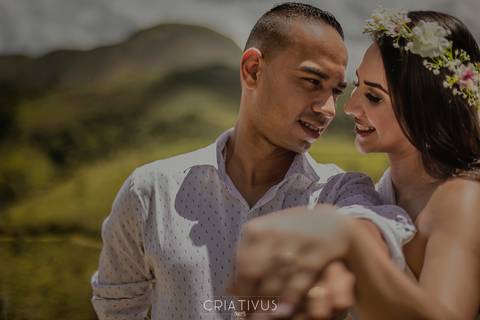 Inspiração e ideias criativas ensaio fotográfico pré casamento de casal  Mirante do Saboó'