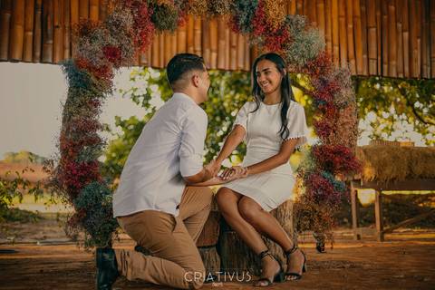 Inspiração e ideias criativas ensaio fotográfico pré casamento de casal Holambra cidade das flores SP'