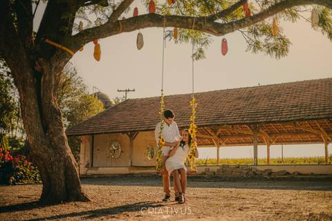 Inspiração e ideias criativas ensaio fotográfico pré casamento de casal Holambra cidade das flores SP'