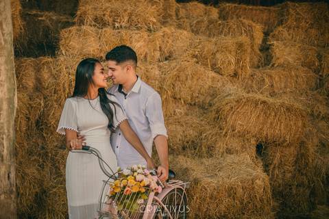 Inspiração e ideias criativas ensaio fotográfico pré casamento de casal Holambra cidade das flores SP'