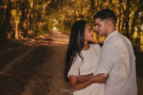 Inspiração e ideias criativas ensaio fotográfico pré casamento de casal Holambra cidade das flores SP'