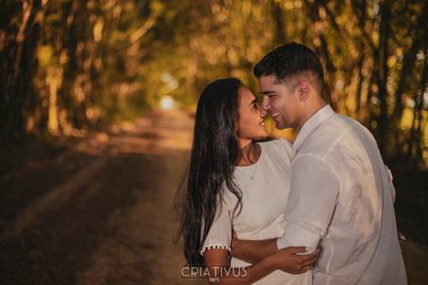 Inspiração e ideias criativas ensaio fotográfico pré casamento de casal Holambra cidade das flores SP'