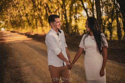 Inspiração e ideias criativas ensaio fotográfico pré casamento de casal Holambra cidade das flores SP'