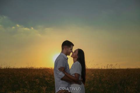 Inspiração e ideias criativas ensaio fotográfico pré casamento de casal Holambra cidade das flores SP'