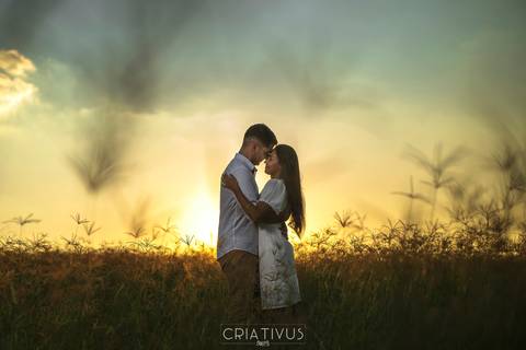Inspiração e ideias criativas ensaio fotográfico pré casamento de casal Holambra cidade das flores SP'