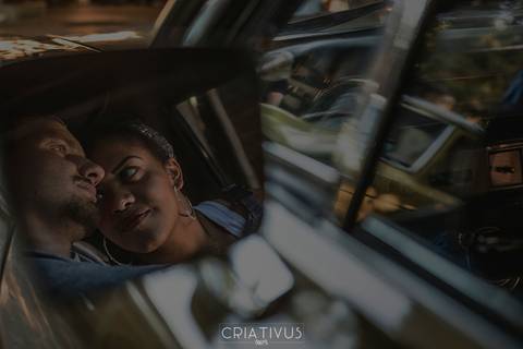 Inspiração e ideias criativas ensaio fotográfico pré casamento de casal Mecânica Green Auto Center'