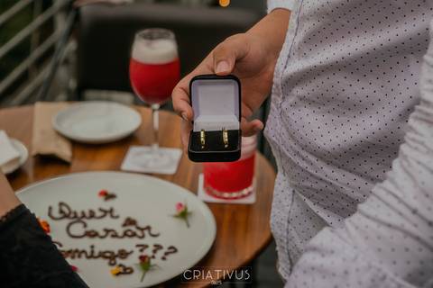Foto e Vídeo criativo para o Pedido de Casamento surpresa romântico no Restaurante Esther'