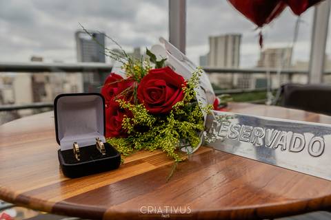 Foto e Vídeo criativo para o Pedido de Casamento surpresa romântico no Restaurante Esther'