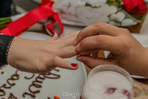 Foto e Vídeo criativo para o Pedido de Casamento surpresa romântico no Restaurante Esther'