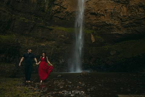 Inspiração e ideias ensaio fotográfico pré casamento de casal Cachoeira do Saltão Brotas SP'