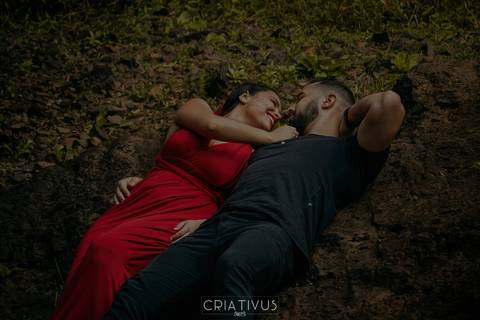 Inspiração e ideias ensaio fotográfico pré casamento de casal Cachoeira do Saltão Brotas SP'