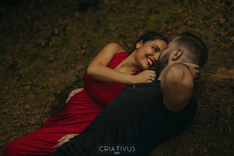 Inspiração e ideias ensaio fotográfico pré casamento de casal Cachoeira do Saltão Brotas SP'