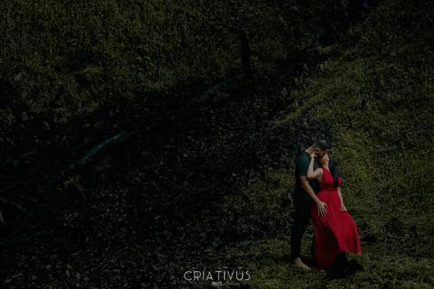 Inspiração e ideias ensaio fotográfico pré casamento de casal Cachoeira do Saltão Brotas SP'