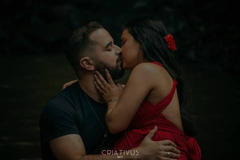 Inspiração e ideias ensaio fotográfico pré casamento de casal Cachoeira do Saltão Brotas SP'